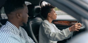 Expert reveals car insurance tips for returning uni students 