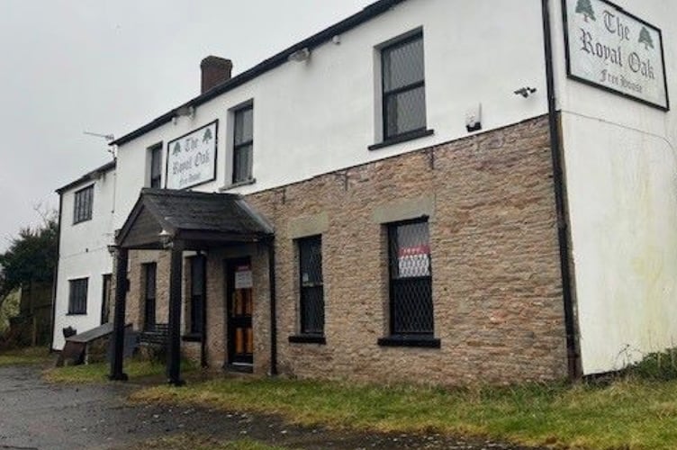 The former Royal Oak pub can be converted into a house.