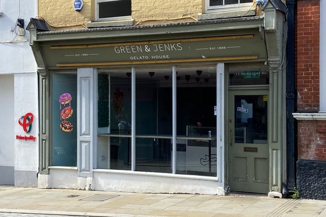 Closed down Bubbles tea shop fined £45k over illegal workers