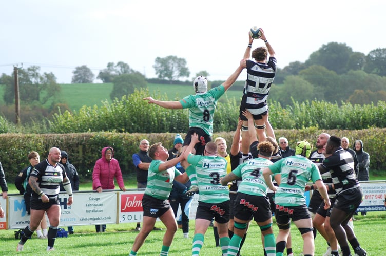 Harvey Heaven wins another line out.