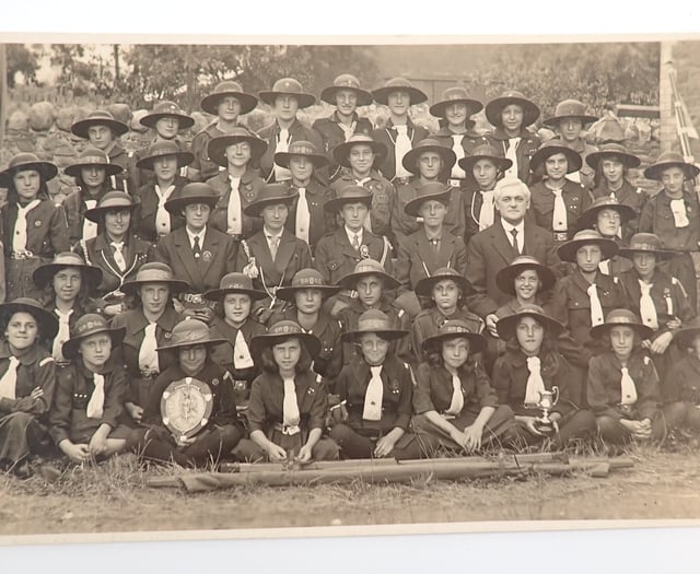 Smiths of Newent inundated with entries for pre Christmas sale