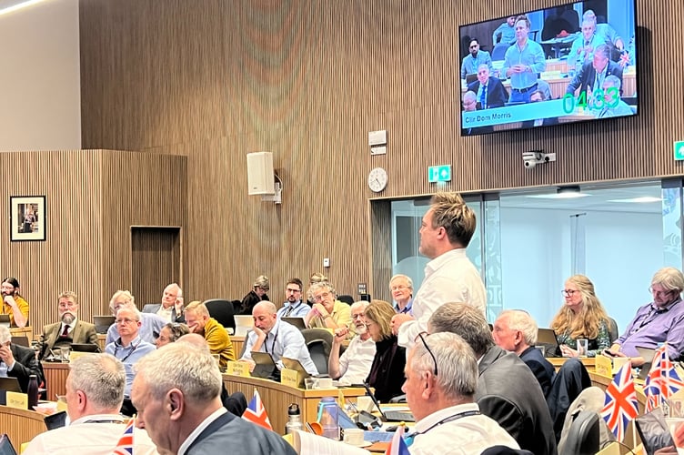 Cllr Dom Morris speaking at the meeting.