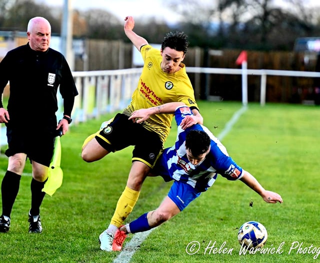 Lion Hart brace fires Daffs into play-off zone 