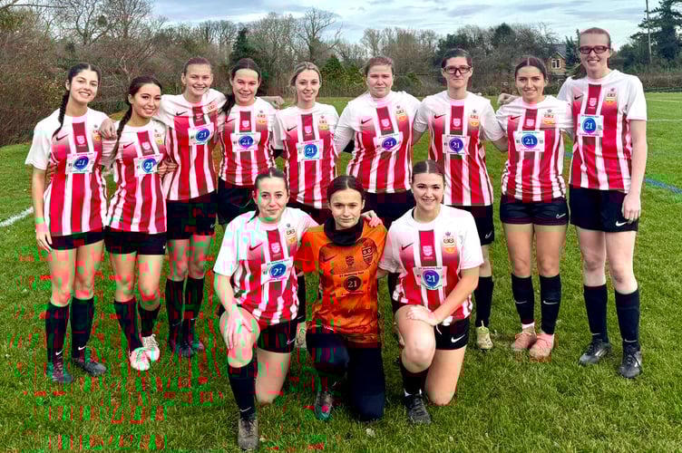 Ross Juniors Women produced a Christmas cracker of a performance in their final game of 2025