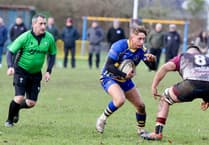 Usk win Boxing Day battle of 1sts, but Mon 2nds hang on