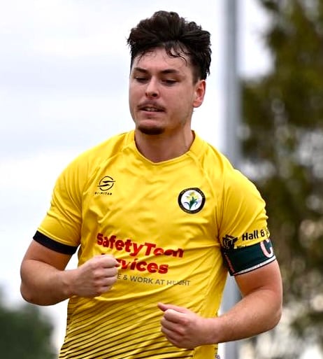 Thumping win puts Daffs in final