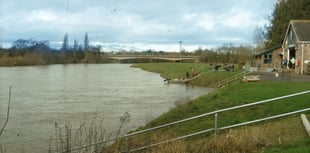 Onlookers try to save young woman in River Wye tragedy