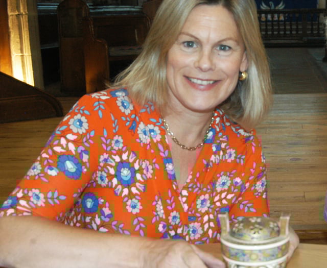 Kate Bliss hosts antique valuation day
