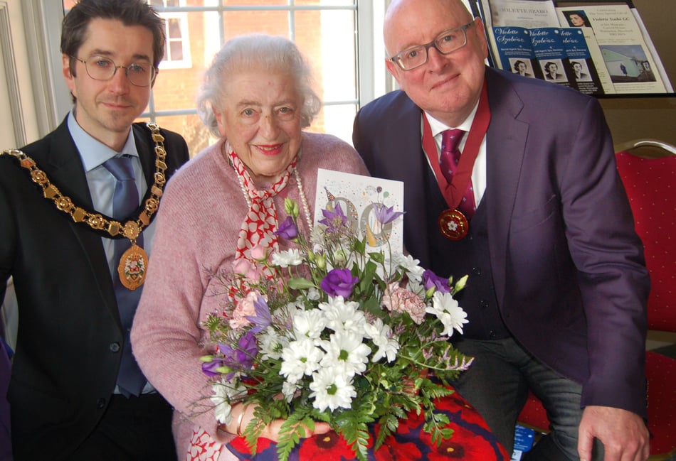 Rosemary Rigby raises £1,221 for Ross Action Bus at 90th birthday