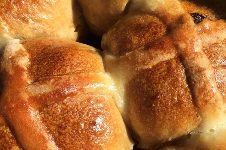 Hot cross buns