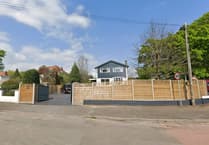 Family lose appeal over garden fence