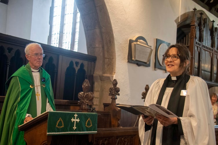 Rev Sharon Gleed gives a prayer of thanks.