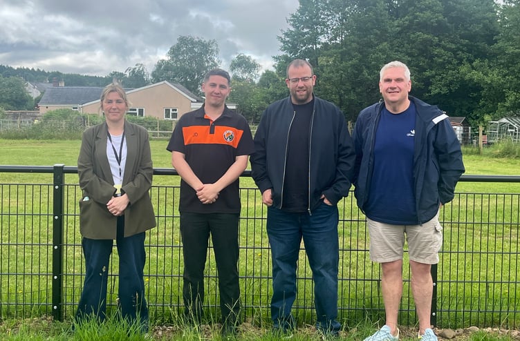 Cllr Emma Walker of Cinderford Town Council, Jordan Davis, Chairman, Rank Outsiders FC, Forest MP Matt Bishop and Cinderford Town Youth U10s girls’ coach Edward Sheppard at Steam Mills Recreation Ground.