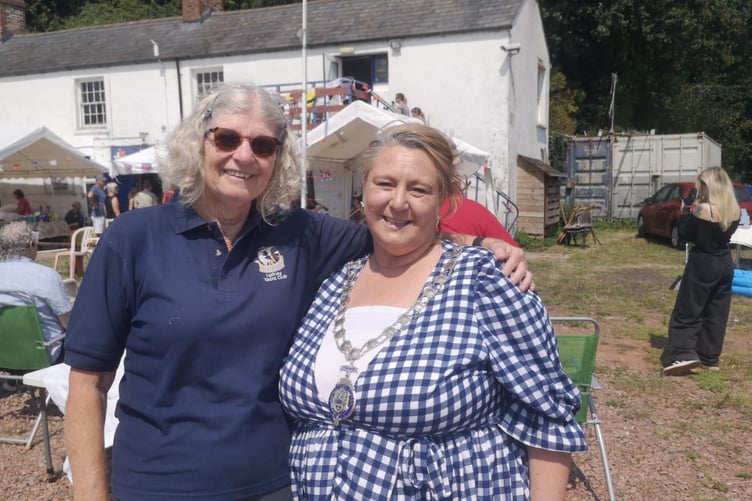 Member Jeanette Witheridge with Mayor of Lydney Cllr Tasha Saunders outside the club's headquarter.